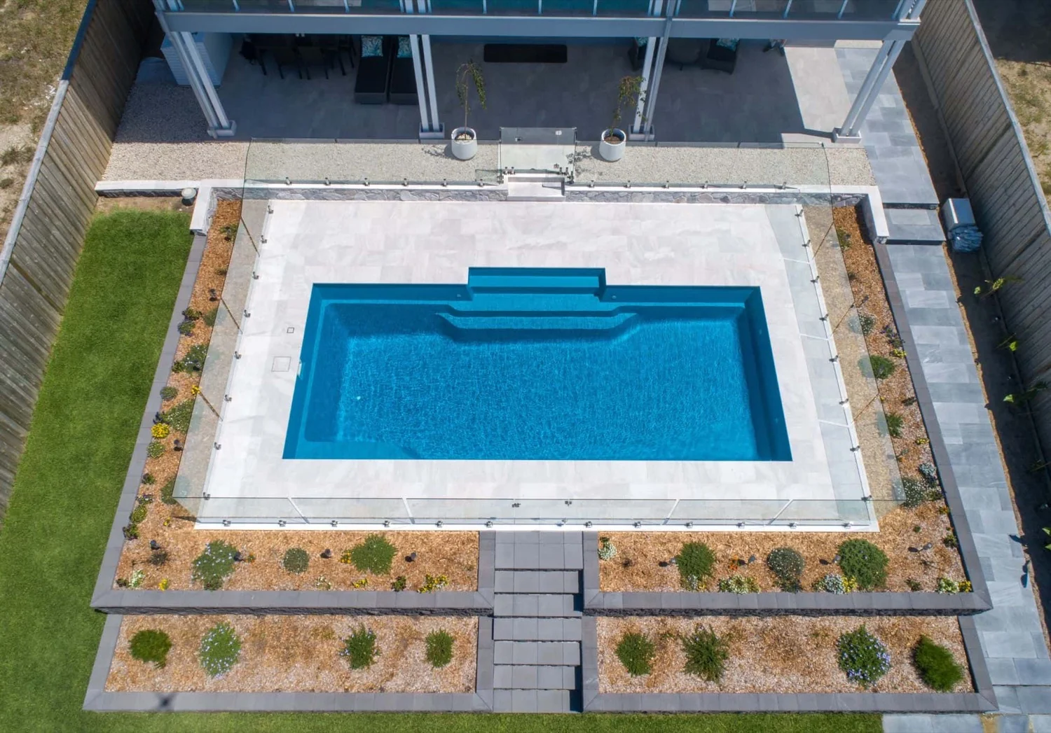 A Cosmo fibreglass pool in Teal Spice