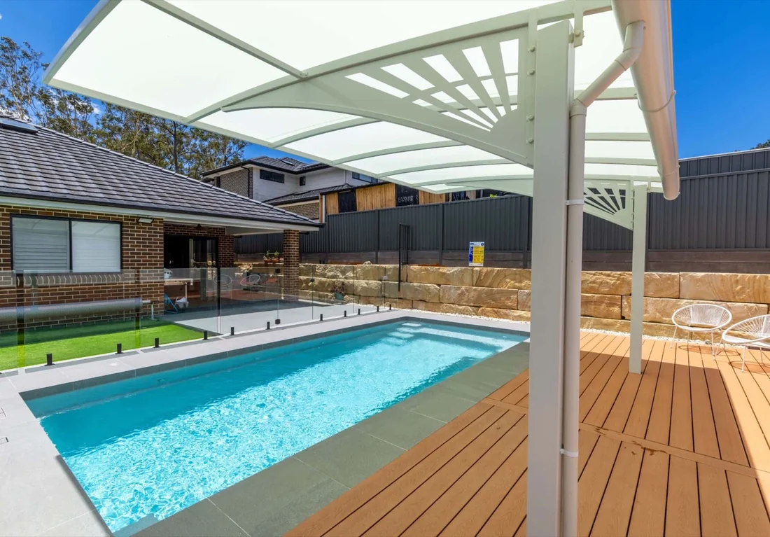 An Entertainer fibreglass pool